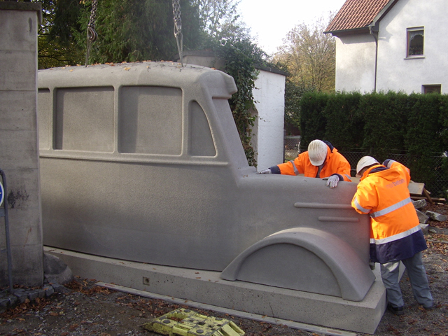 Das Denkmal der grauen Busse